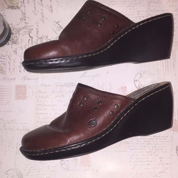 Born Shoes - Børn Brown Leather Clogs - size 10/42